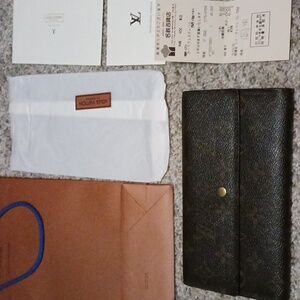 Louis Vuitton Monogram International Wallet